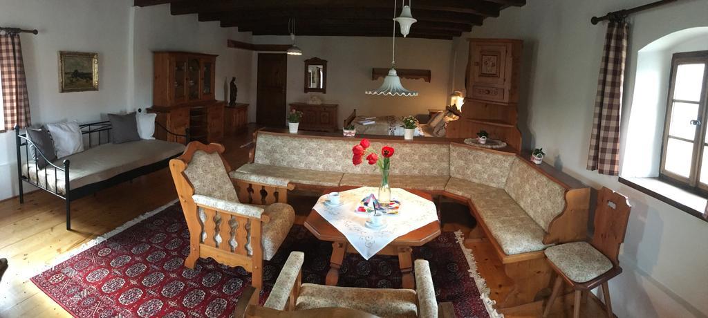 Hotel Habansky Dum à Dolni Vestonice Extérieur photo