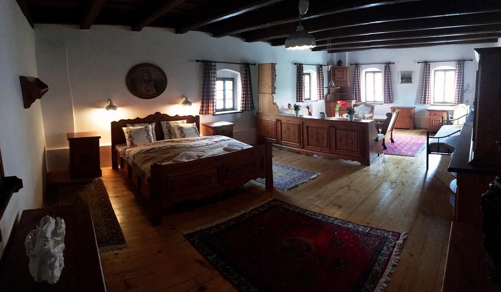 Hotel Habansky Dum à Dolni Vestonice Extérieur photo