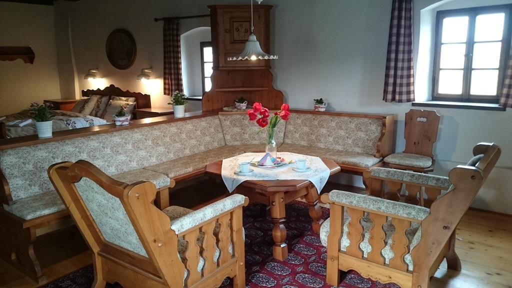 Hotel Habansky Dum à Dolni Vestonice Extérieur photo